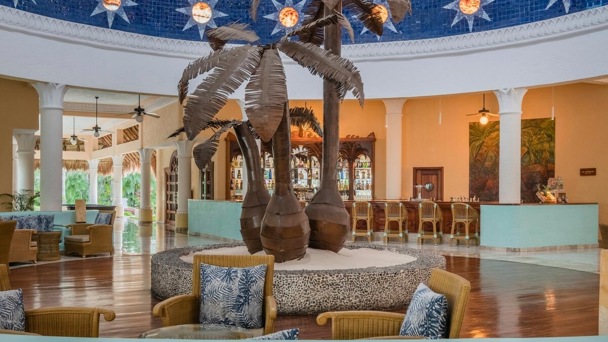 Iberostar Waves Paraíso del Mar · Lobby bar La Cúpula