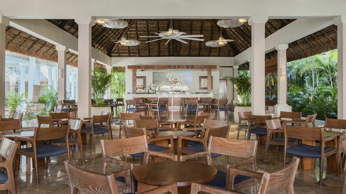 Iberostar Waves Tucán · Lobby bar Tikal