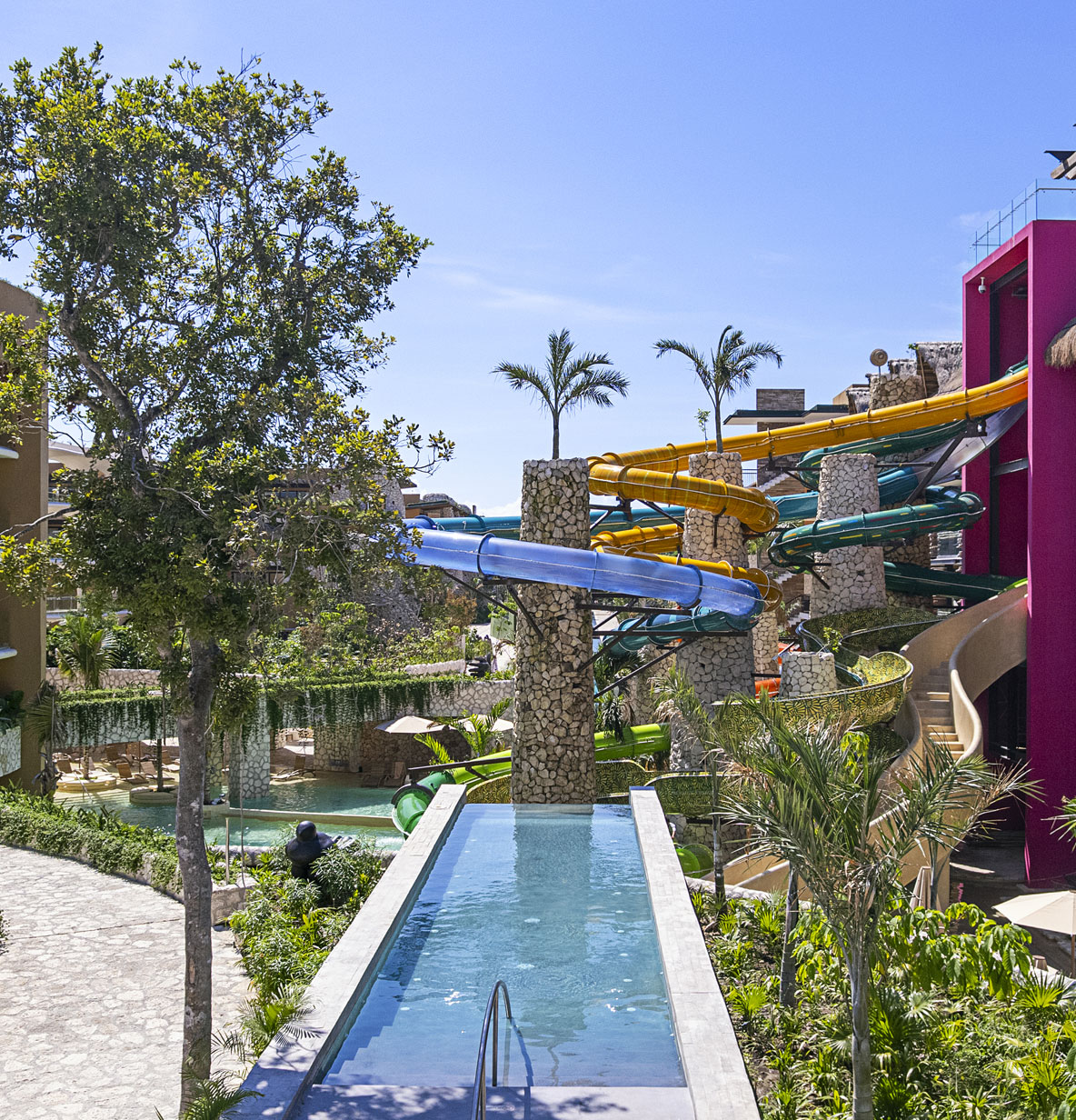 Hotel Xcaret México · Toboganes Casa Tierra